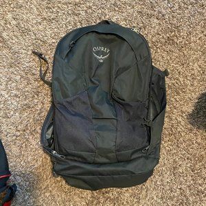 Osprey Farpoint 40 Liter Travel pack used once!
